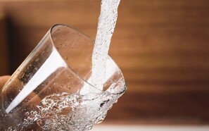 Miljøministeren vil teste drikkevandet for 10 nye PFAS-stoffer