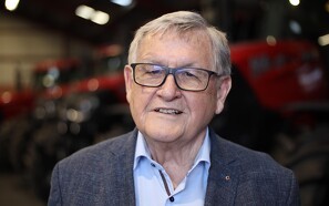 Maskinhandler fylder 80 år: At sælge traktorer er det eneste, jeg har lyst til
