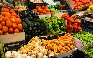 Ny rapport viser pesticider i godt halvdelen af konventionelt frugt og grønt