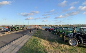 Traktorer på vej tværs over Danmark