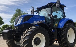 Traktorer og udstyr stjæles i England