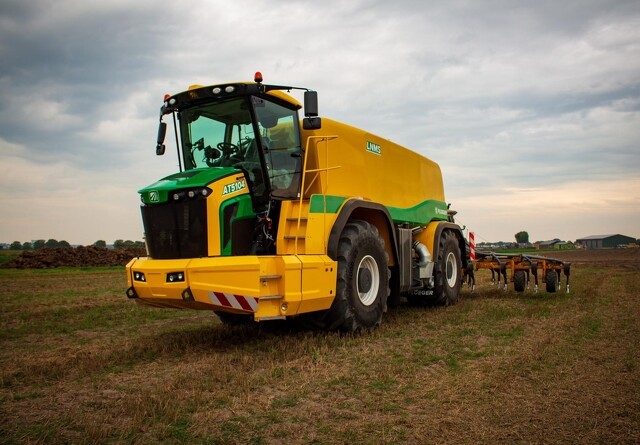 Hollandsk producent tester firehjulet maskine i marken