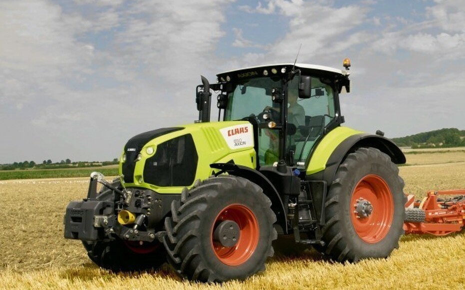 claas-traktor-1B7FAA20C60E206FB9580196E2DC829F